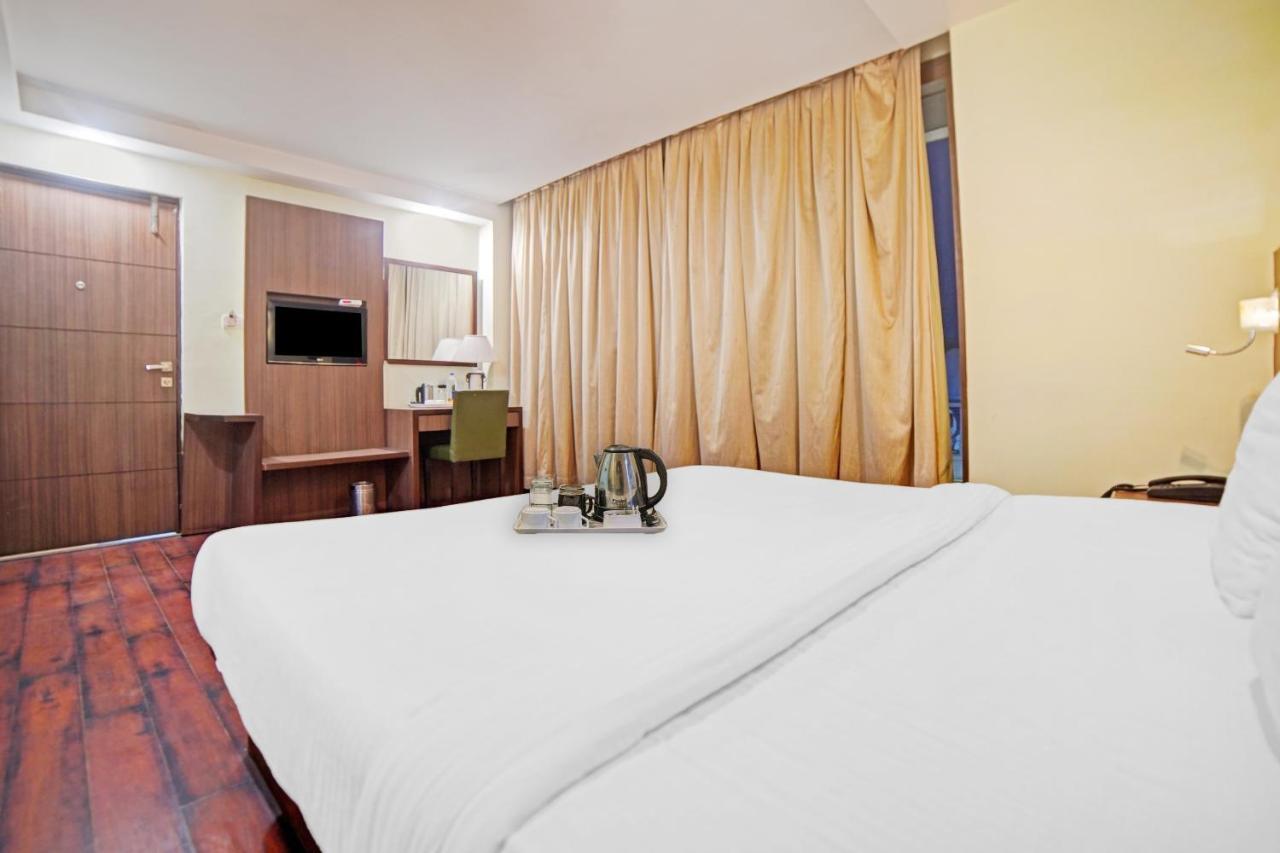Hotel Garnet Durg Екстериор снимка